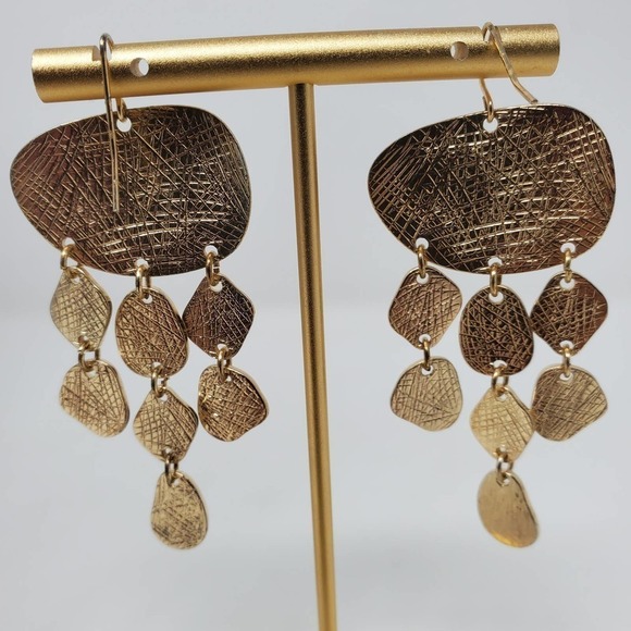 Fashion Jewelry Women Gold Tone Dangle Textured Chandelier Earring - Picture 3 of 5